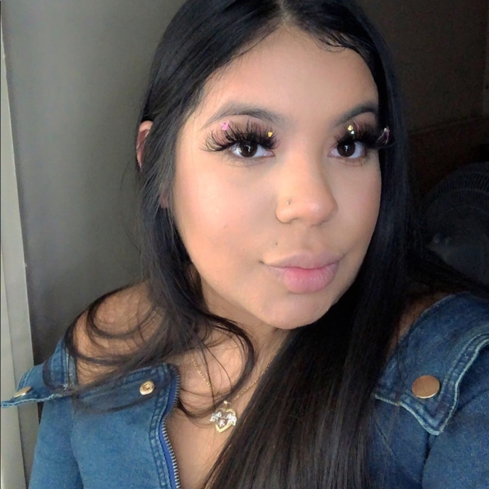 Meet your Posher, Becky